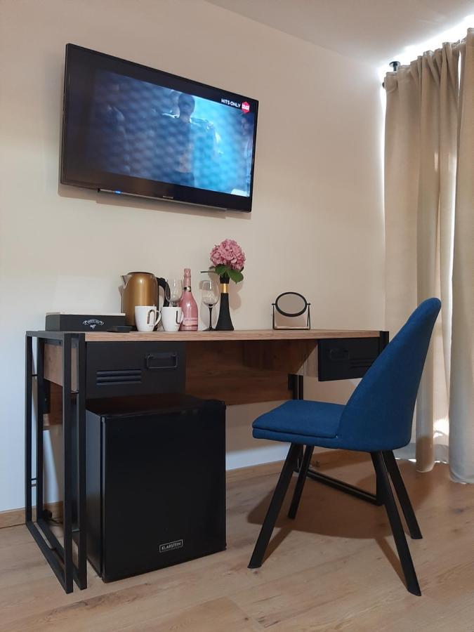 Petra Rooms And Apartments Palit Екстер'єр фото