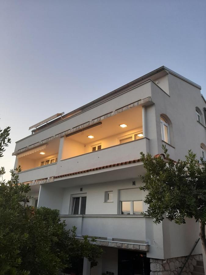 Petra Rooms And Apartments Palit Екстер'єр фото
